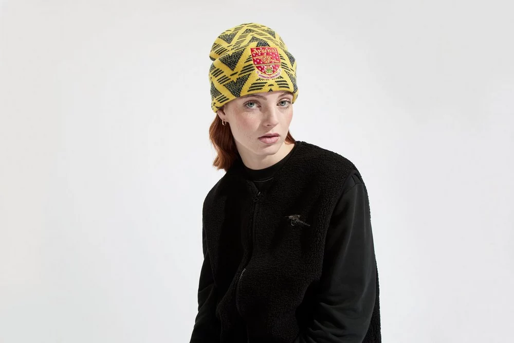 Arsenal Fanshop Store - Arsenal 47 Bruised Banana Beanie Offizielle Arsenal FC Fußballbekleidung