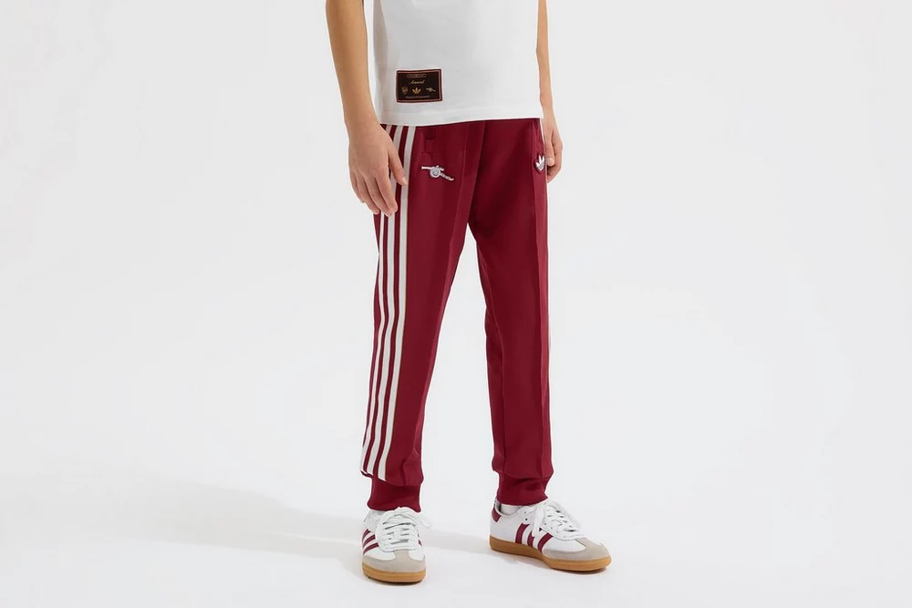 Arsenal Fanshop Store - Arsenal adidas Kinder 25/26 Terrace Icons Trainingshose Offizielle Arsenal FC Fußballbekleidung