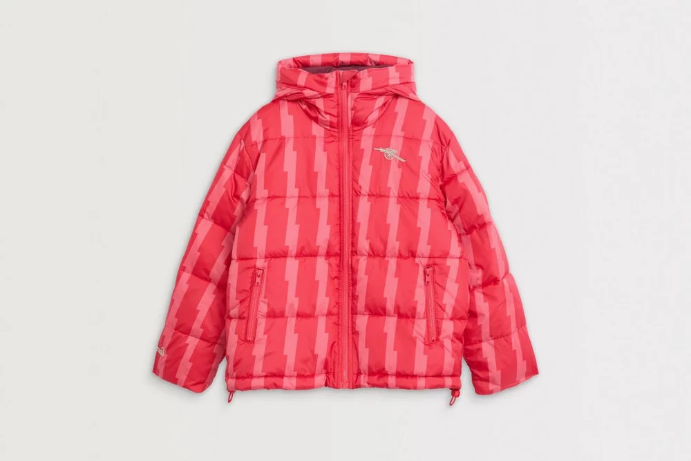 Arsenal Fanshop Store - Arsenal Classics Kinder-Steppjacke mit Blitzmotiv Offizielle Arsenal FC Fußballbekleidung