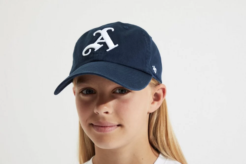 Arsenal Fanshop Store - Arsenal Kids 47 Gothic A Cap Offizielle Arsenal FC Fußballbekleidung