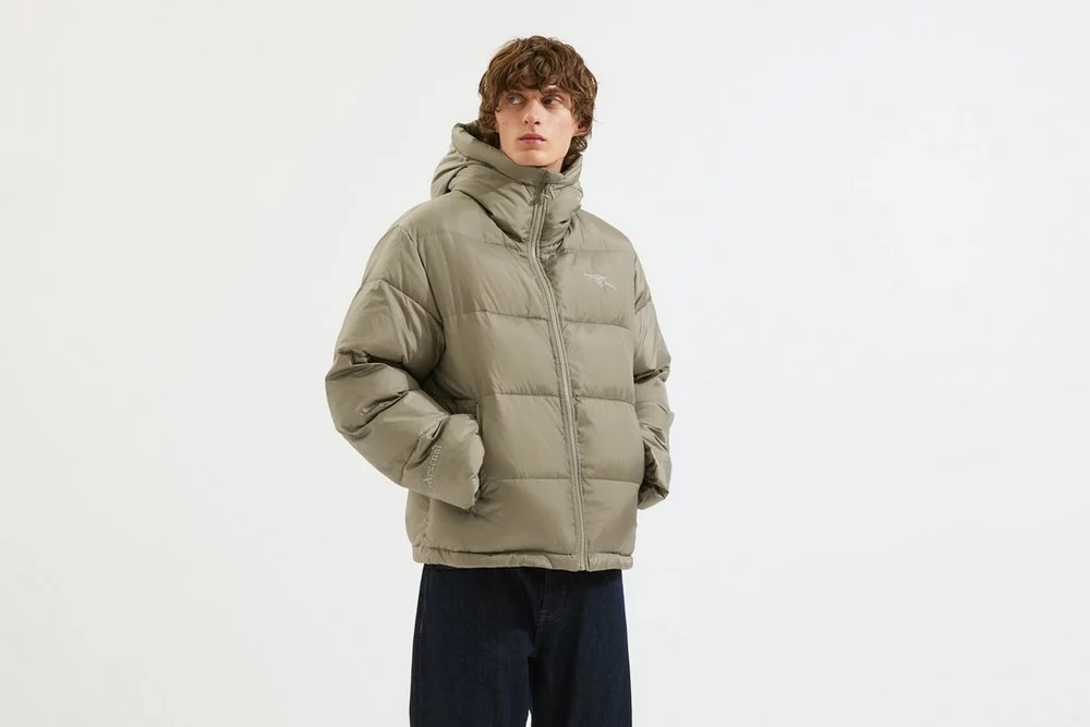 Arsenal Fanshop Store - Arsenal Essentials Unisex Green Cannon Kapuzenjacke Offizielle Arsenal FC Fußballbekleidung