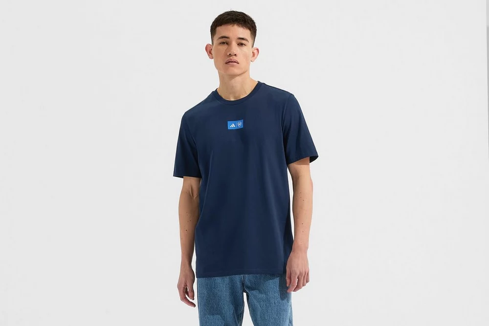 Arsenal Fanshop Store - Arsenal adidas 25/26 Blaues Saison-Grafik-T-Shirt Offizielle Arsenal FC Fußballbekleidung