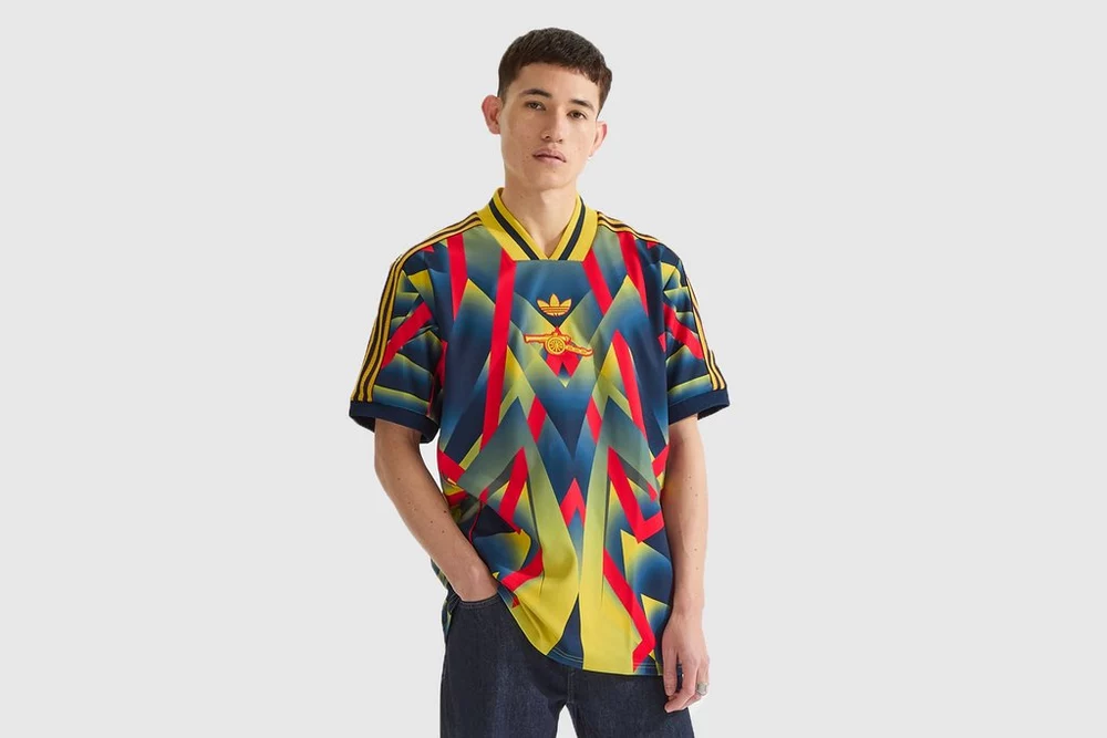 Arsenal Fanshop Store - Arsenal adidas 25/26 Lifestyler Trikot Offizielle Arsenal FC Fußballbekleidung