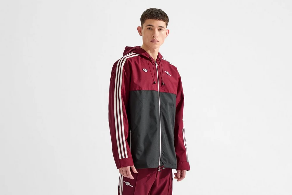 Arsenal Fanshop Store - Arsenal adidas 25/26 Terrace Icons Parka Offizielle Arsenal FC Fußballbekleidung