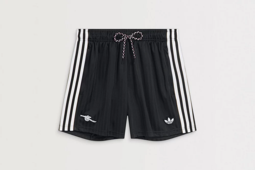 Arsenal Fanshop Store - Arsenal adidas 25/26 Terrace Icons Shorts Offizielle Arsenal FC Fußballbekleidung