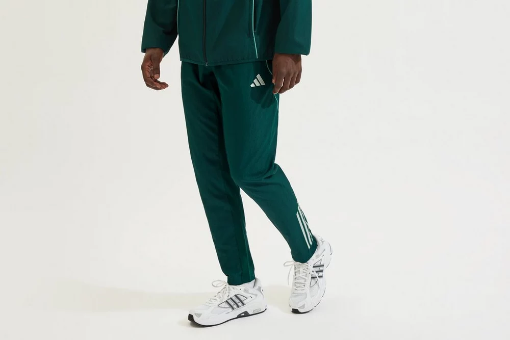 Arsenal Fanshop Store - Arsenal adidas Präsentationshose 25/26 Offizielle Arsenal FC Fußballbekleidung