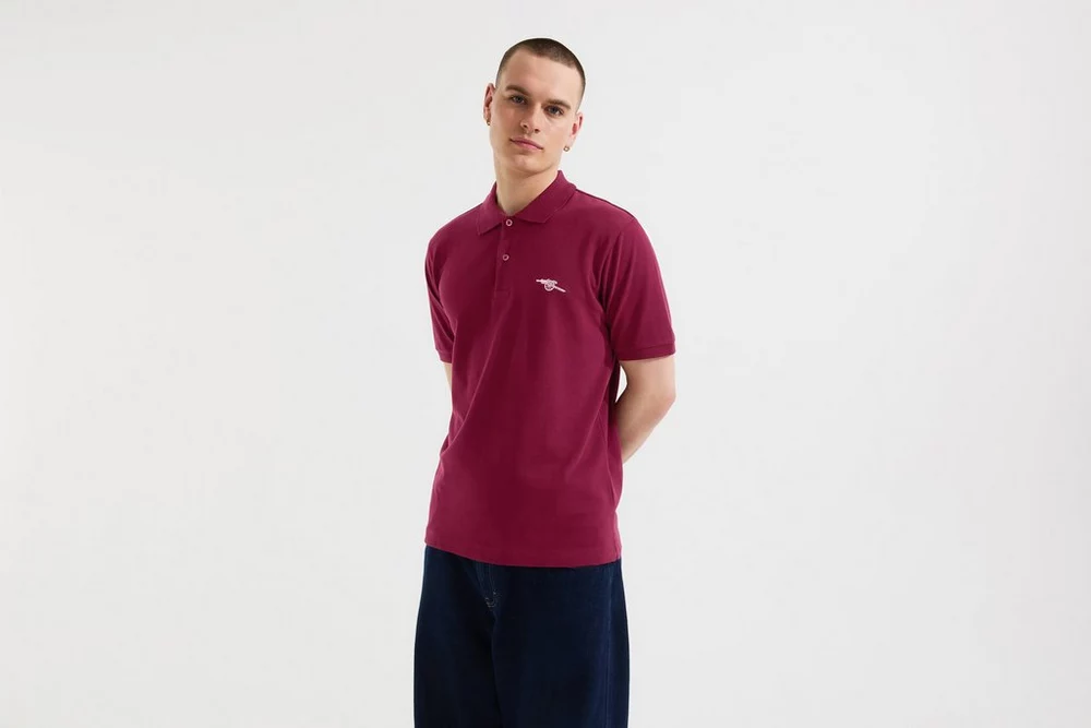 Arsenal Fanshop Store - Arsenal Essentials Burgundy Cannon Poloshirt Offizielle Arsenal FC Fußballbekleidung