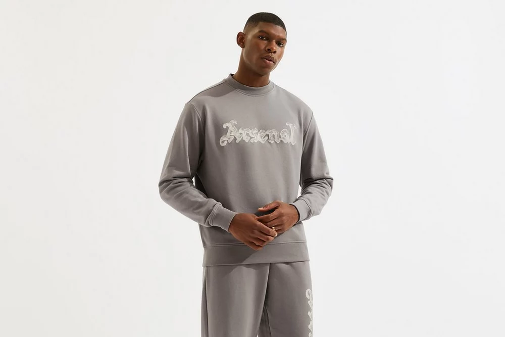 Arsenal Fanshop Store - Arsenal N7 Stone Permanent Sweatshirt Offizielle Arsenal FC Fußballbekleidung