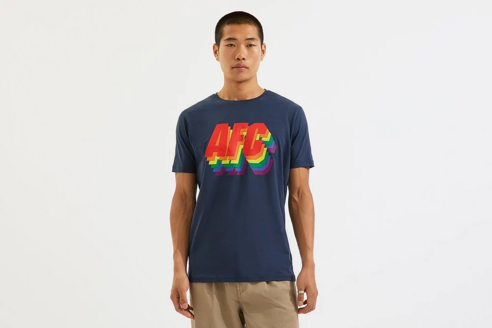 Arsenal Fanshop Store - Arsenal Navy Pride T-Shirt in Marineblau Offizielle Arsenal FC Fußballbekleidung