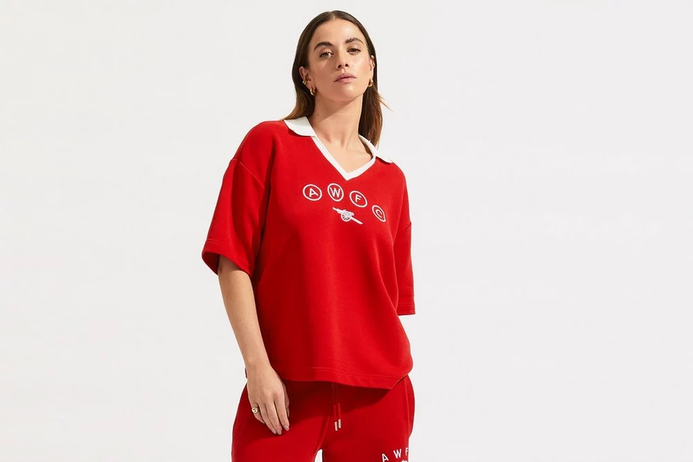 Arsenal Fanshop Store - Arsenal AWFC Damen-Poloshirt im Boxy-Stil Offizielle Arsenal FC Fußballbekleidung