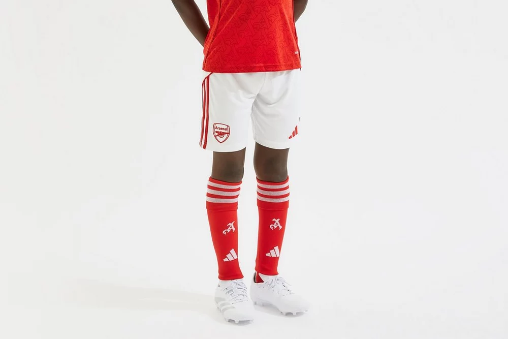 Arsenal Fanshop Store - Arsenal adidas Kinder Heimshorts 25/26 Offizielle Arsenal FC Fußballbekleidung