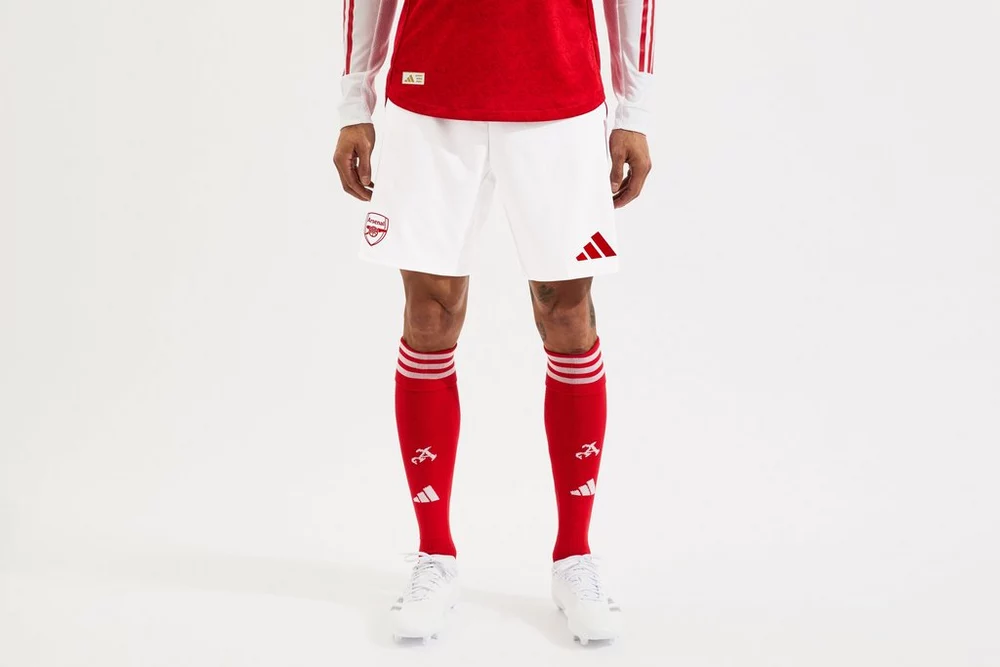 Arsenal Fanshop Store - Arsenal Herren adidas 25/26 Authentic Heimshorts Offizielle Arsenal FC Fußballbekleidung