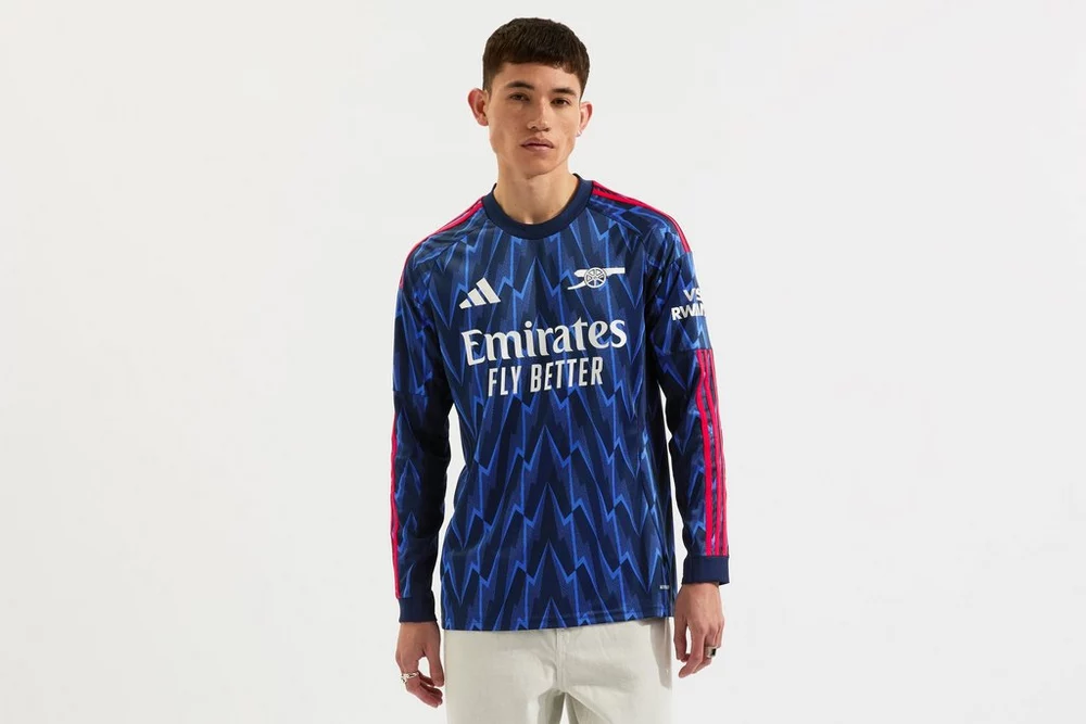 Arsenal Fanshop Store - Arsenal Herren adidas Auswärtstrikot 25/26 mit langen Ärmeln und individuellem Aufdruck Offizielle Arsenal FC Fußballbekleidung